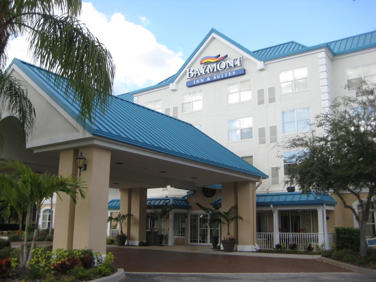 Baymont By Wyndham Fort Myers Airport Hotel Exterior photo