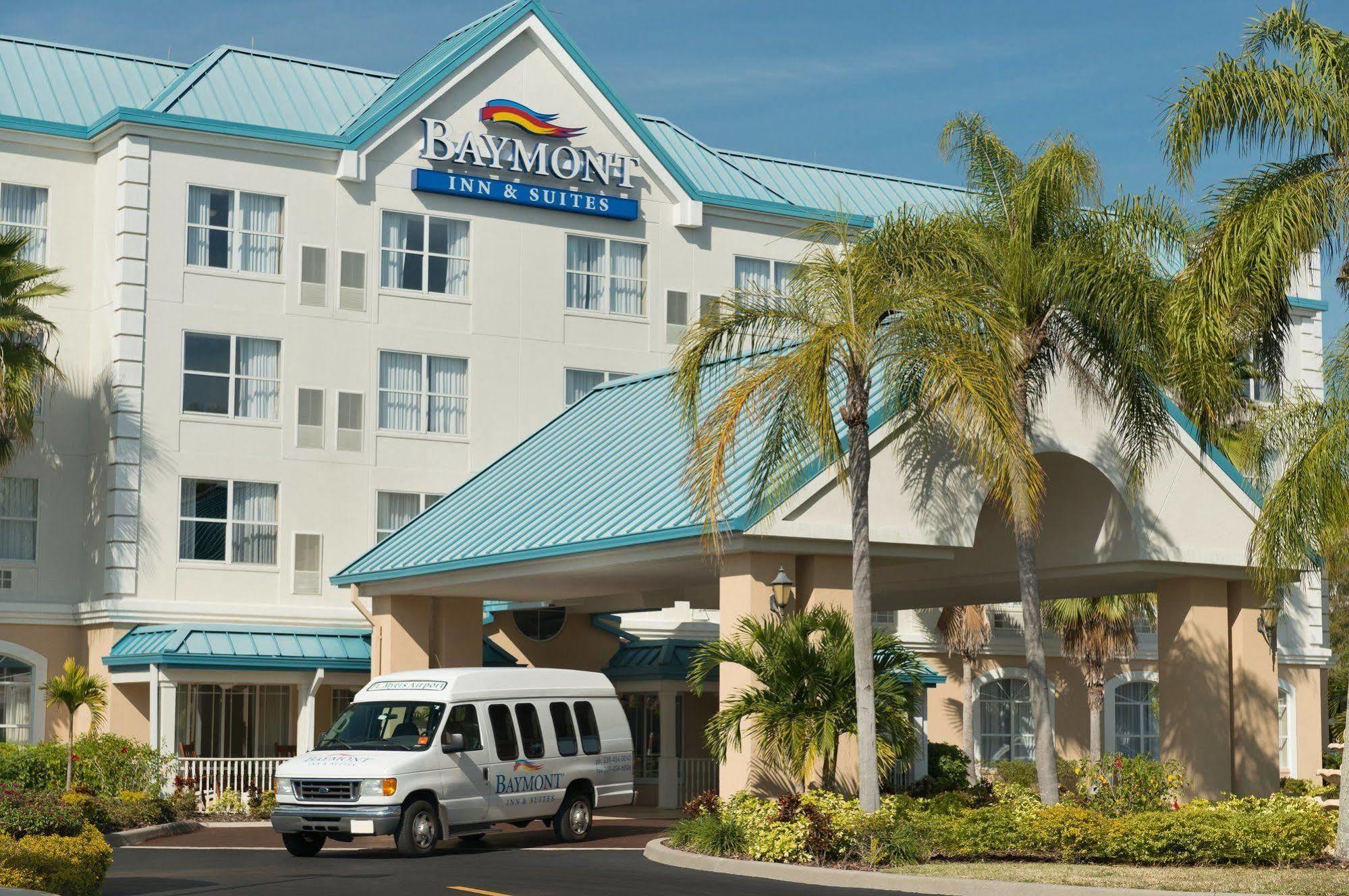 Baymont By Wyndham Fort Myers Airport Hotel Exterior photo